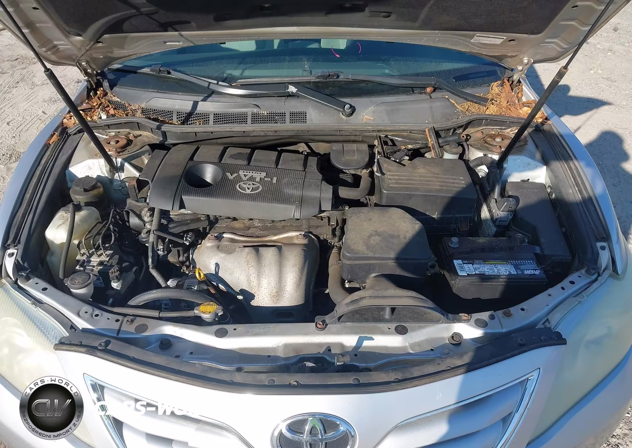 2010 Toyota Camry Le VIN:4T4BF3EKXAR002577 - 10