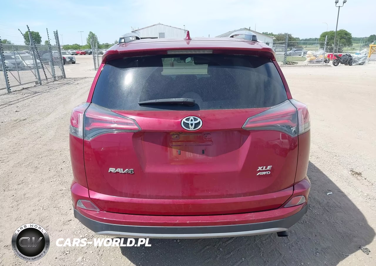 2018 Toyota Rav4 Xle VIN:2T3RFREV4JW817810 - 15