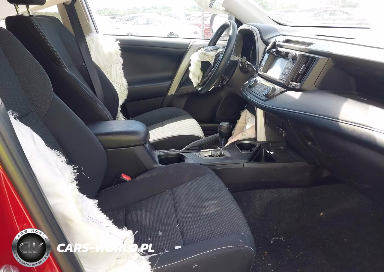 2018 Toyota Rav4 Xle VIN:2T3RFREV4JW817810 - 5