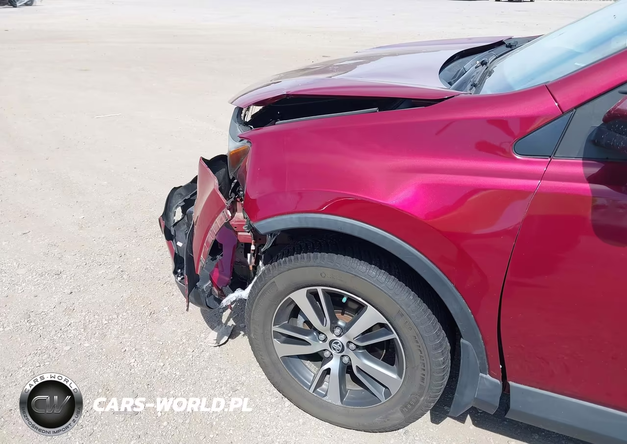 2018 Toyota Rav4 Xle VIN:2T3RFREV4JW817810 - 6