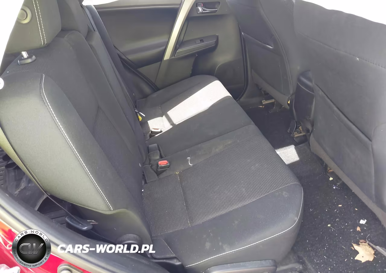 2018 Toyota Rav4 Xle VIN:2T3RFREV4JW817810 - 8