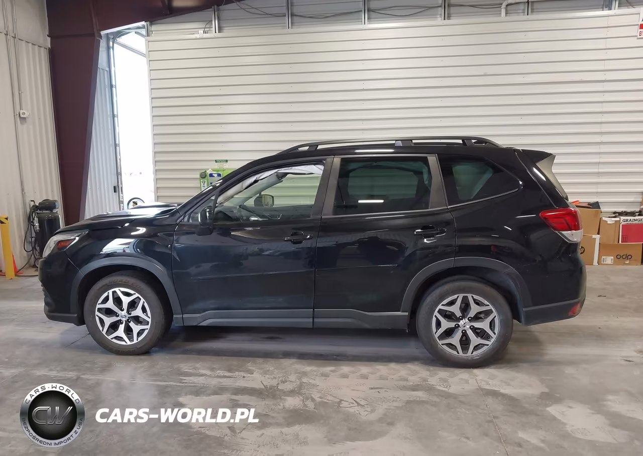 2023 Subaru Forester Premium VIN:JF2SKADC9PH472658 - 14