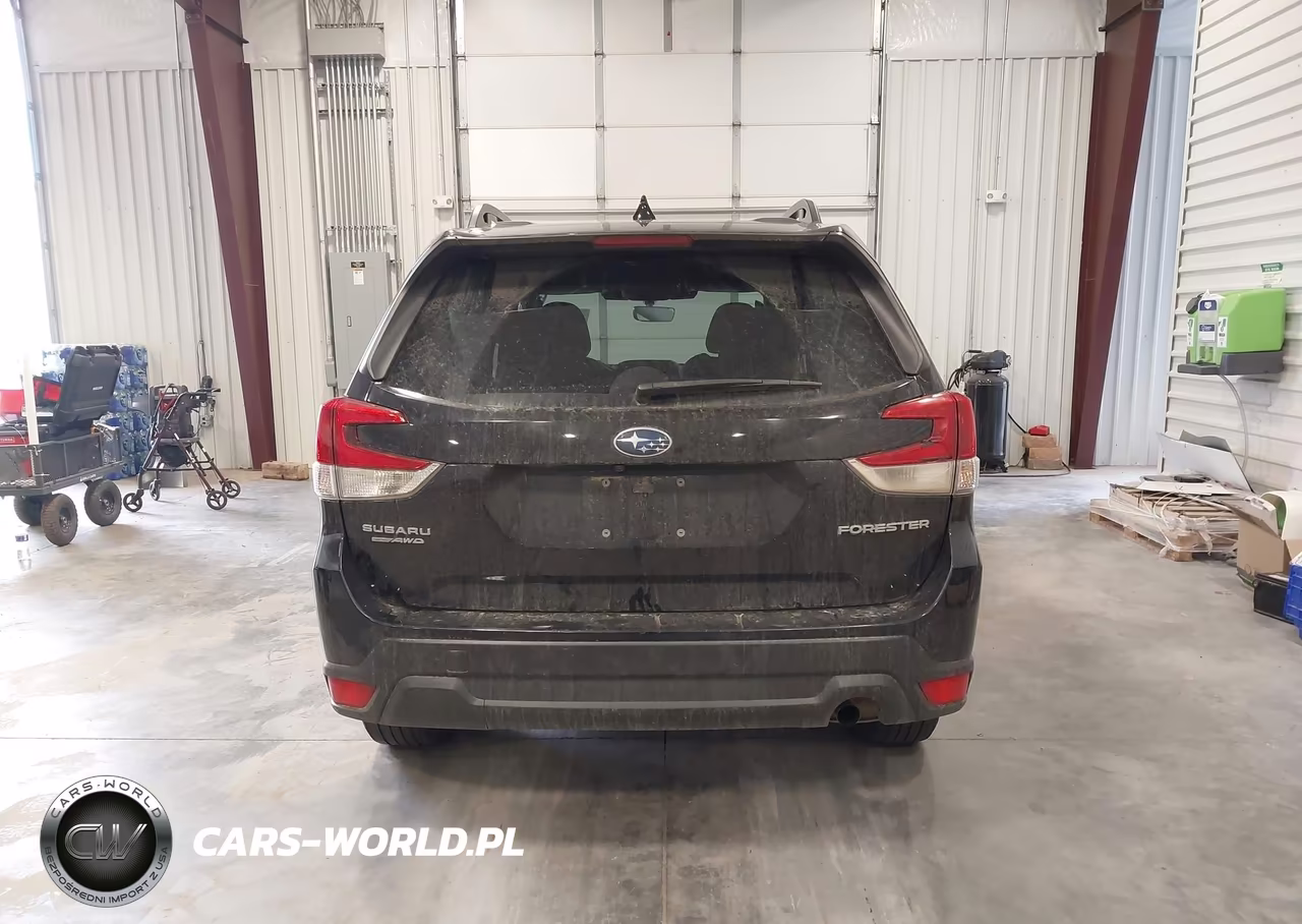 2023 Subaru Forester Premium VIN:JF2SKADC9PH472658 - 16