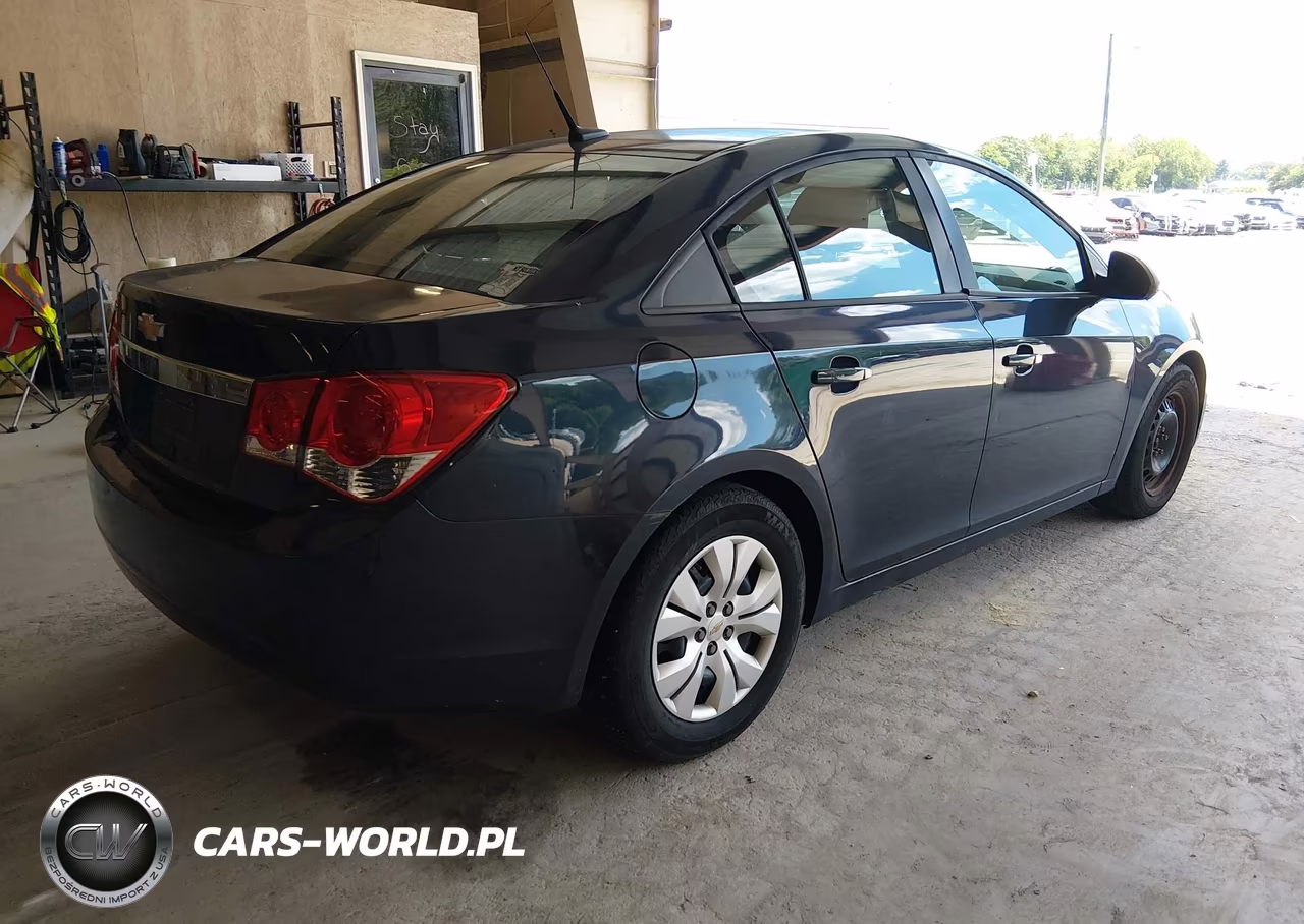 2014 Chevrolet Cruze Ls Auto VIN:1G1PA5SH0E7126989 - 4
