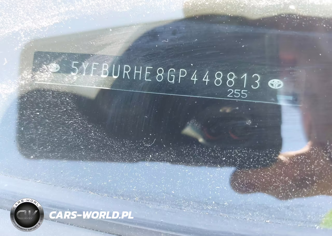 2016 Toyota Corolla Le VIN:5YFBURHE8GP448813 - 17
