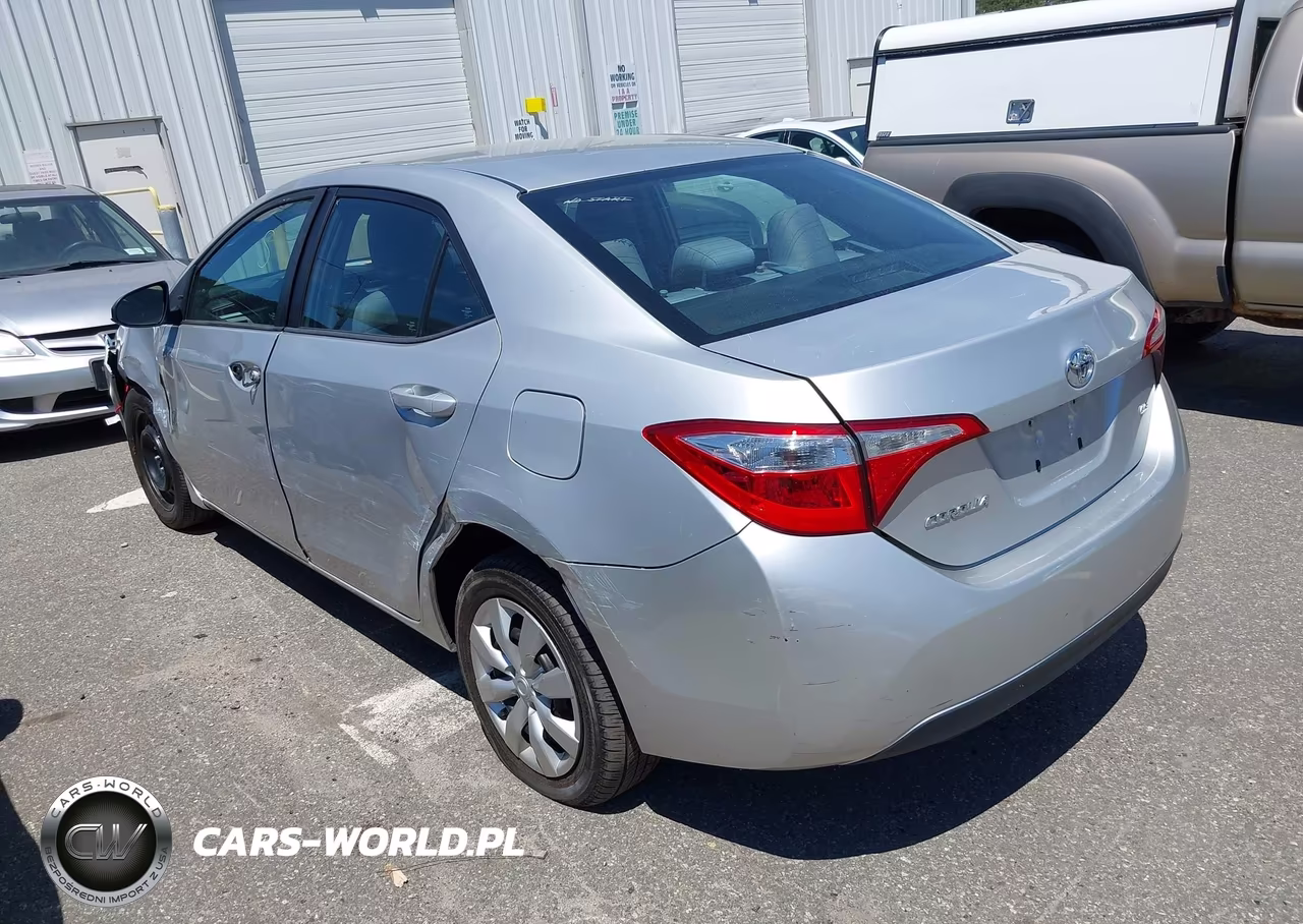 2016 Toyota Corolla Le VIN:5YFBURHE8GP448813 - 3