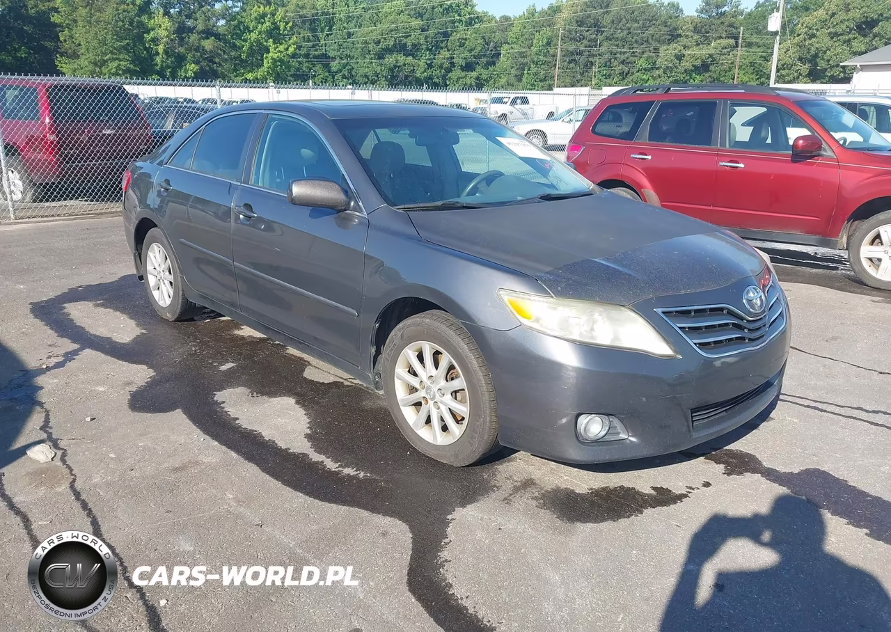 2011 Toyota Camry Xle V6 – zdjęcie 1 z 15