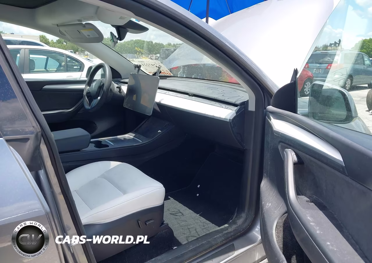 2024 Tesla Model Y Performance Dual Motor All-Wheel Drive VIN:7SAYGDEF0RA306441 - 5