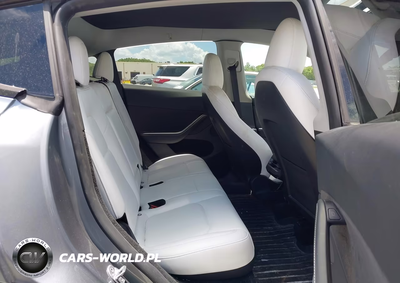 2024 Tesla Model Y Performance Dual Motor All-Wheel Drive VIN:7SAYGDEF0RA306441 - 8