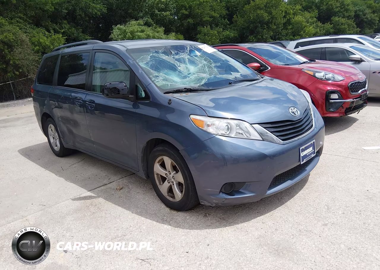 2013 Toyota Sienna Le V6 8 Passenger – zdjęcie 1 z 16