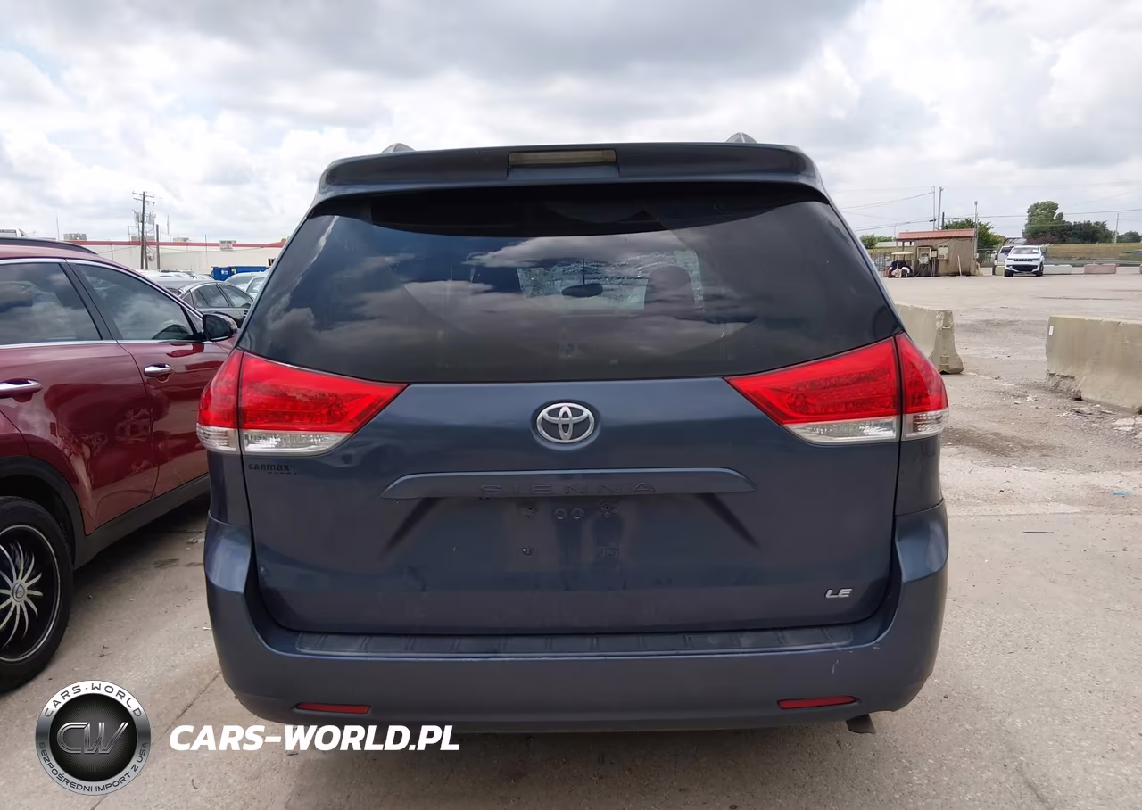 2013 Toyota Sienna Le V6 8 Passenger VIN:5TDKK3DC4DS372565 - 16