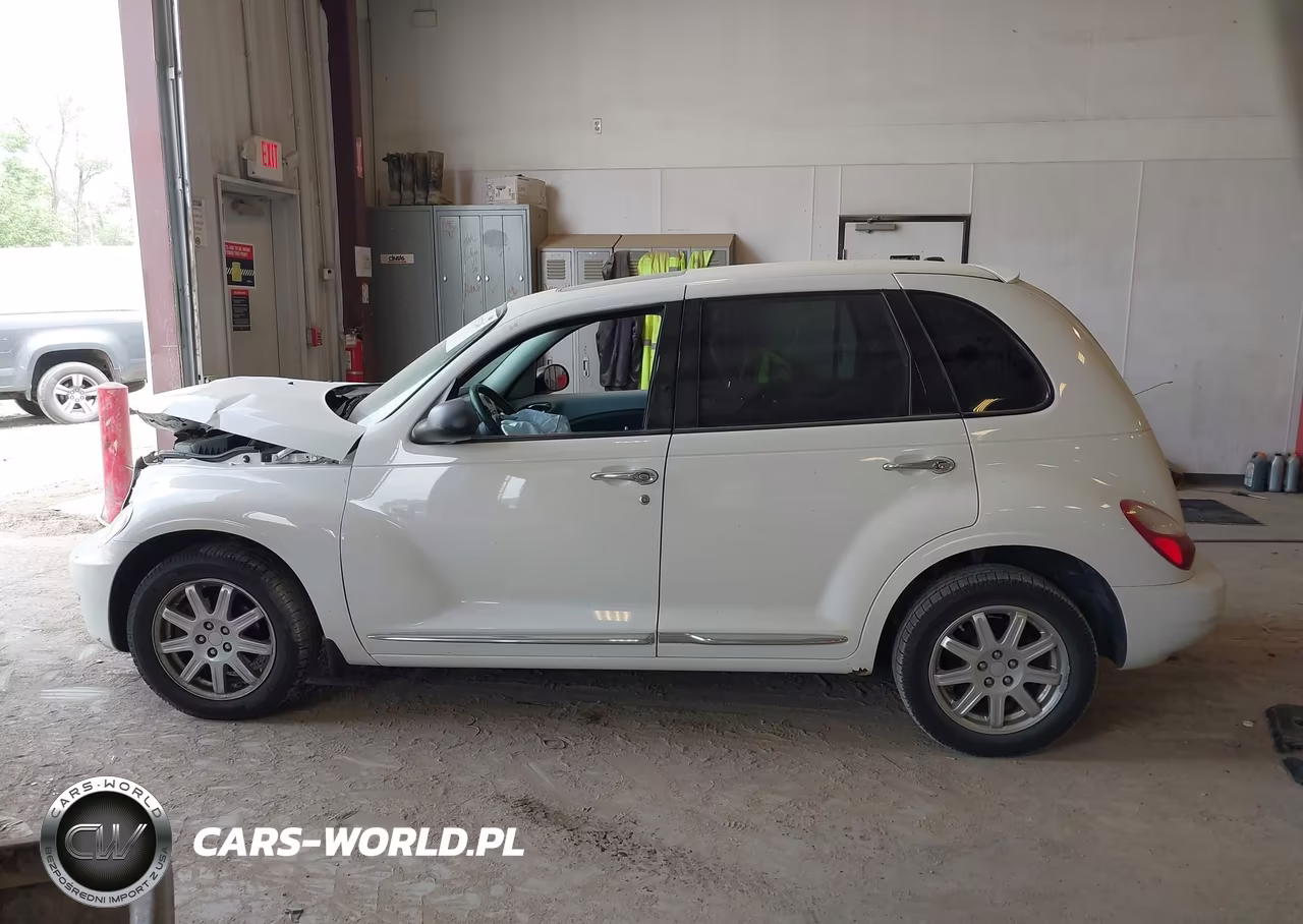 2010 Chrysler Pt Cruiser Classic VIN:3A4GY5F92AT168571 - 14