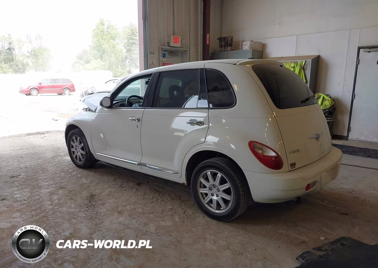 2010 Chrysler Pt Cruiser Classic VIN:3A4GY5F92AT168571 - 3