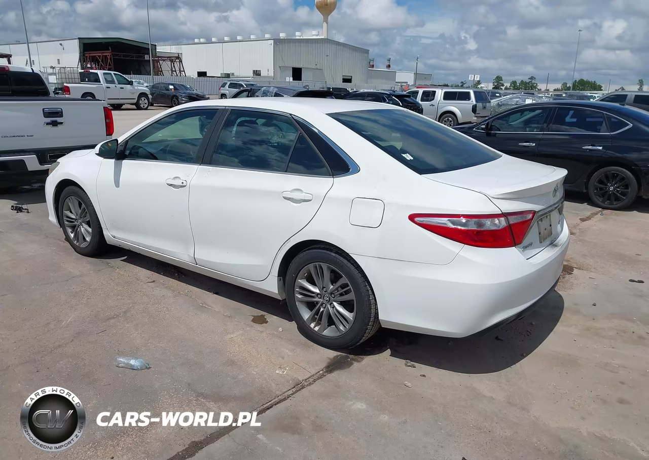 2016 Toyota Camry Se VIN:4T1BF1FK7GU189122 - 3