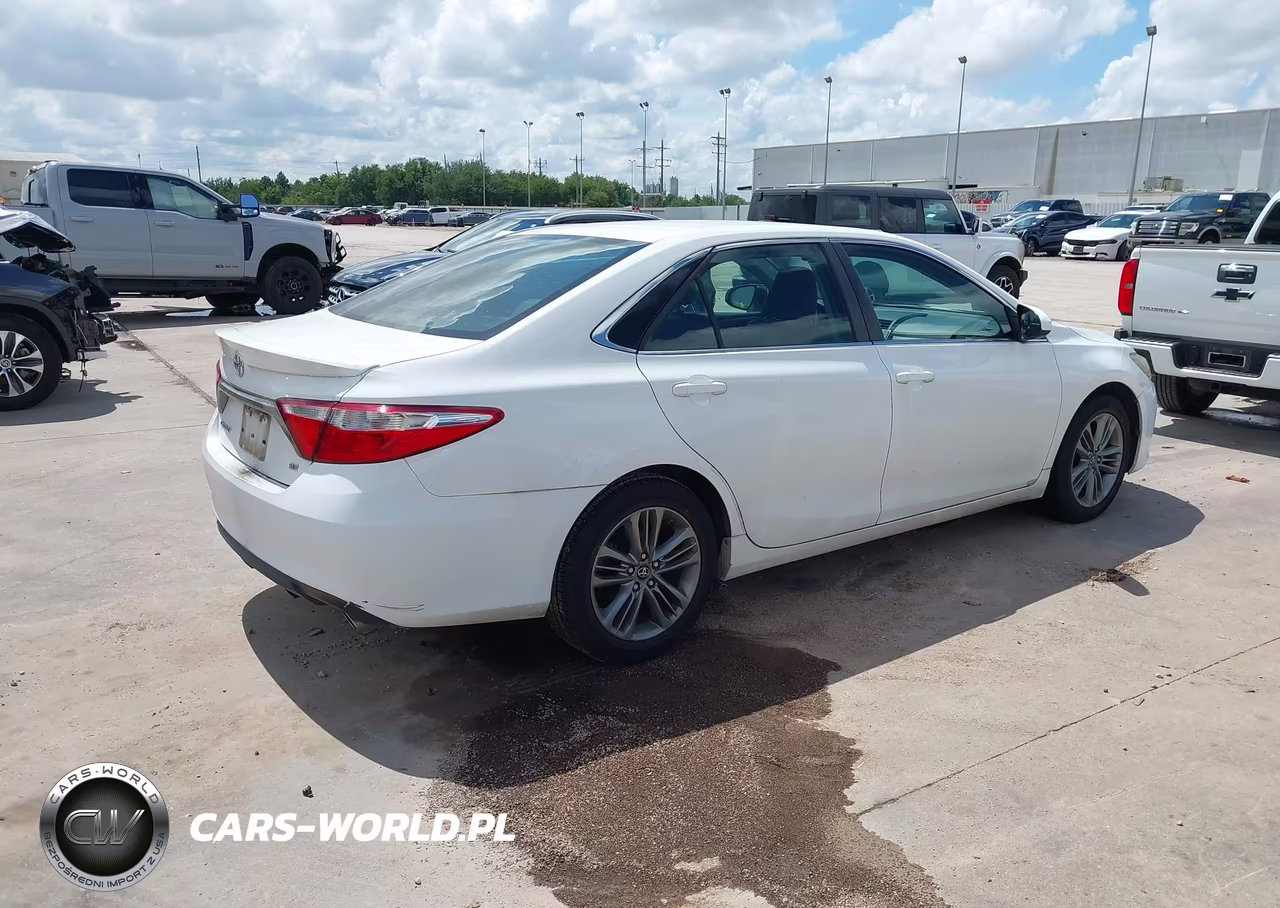 2016 Toyota Camry Se VIN:4T1BF1FK7GU189122 - 4