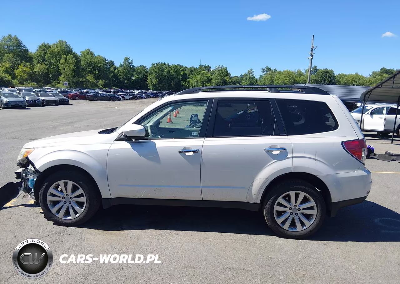 2011 Subaru Forester 2.5X Premium VIN:JF2SHADC1BH747382 - 15