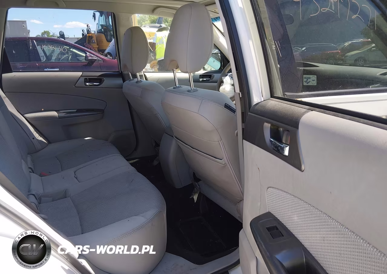 2011 Subaru Forester 2.5X Premium VIN:JF2SHADC1BH747382 - 8