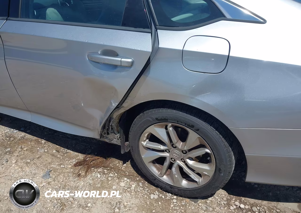 2018 Honda Accord Lx VIN:1HGCV1F1XJA264666 - 17