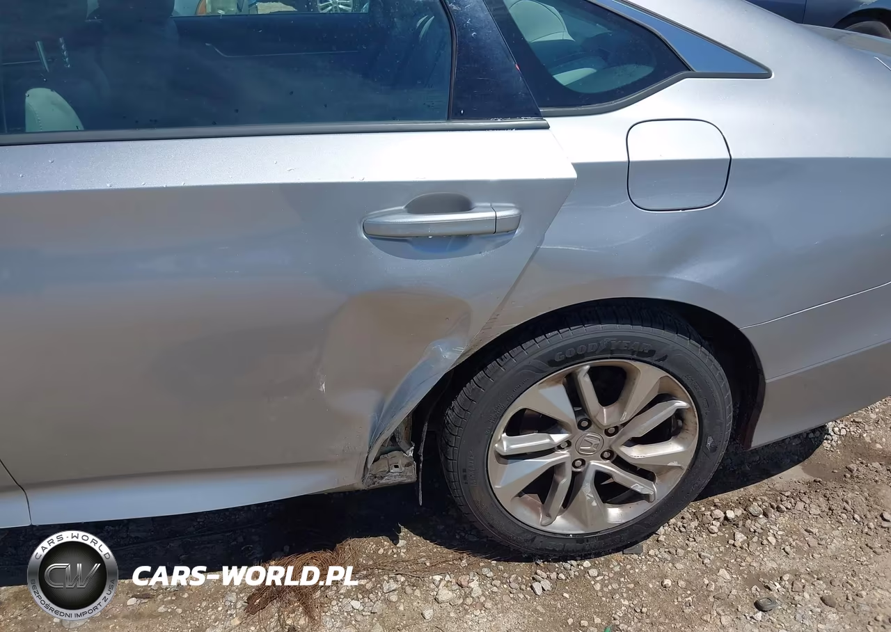 2018 Honda Accord Lx VIN:1HGCV1F1XJA264666 - 18