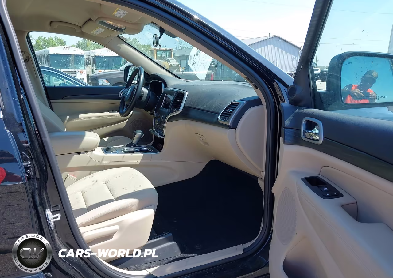 2019 Jeep Grand Cherokee Laredo E 4X4 VIN:1C4RJFAG5KC754158 - 5