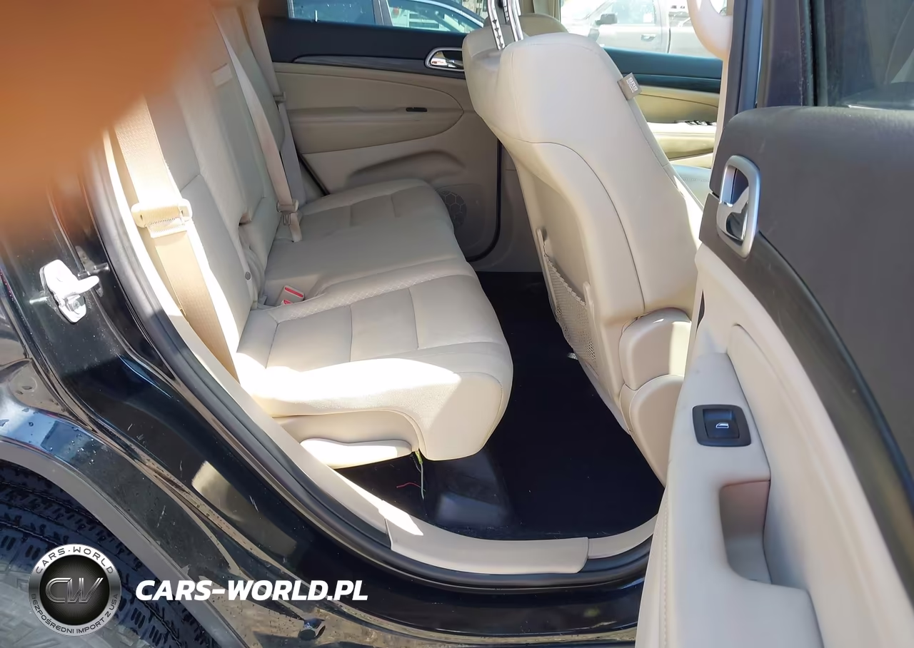 2019 Jeep Grand Cherokee Laredo E 4X4 VIN:1C4RJFAG5KC754158 - 8