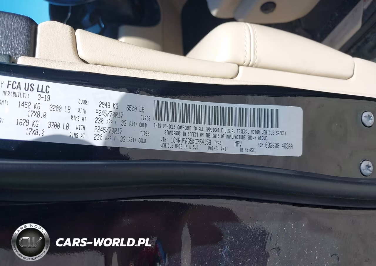 2019 Jeep Grand Cherokee Laredo E 4X4 VIN:1C4RJFAG5KC754158 - 9