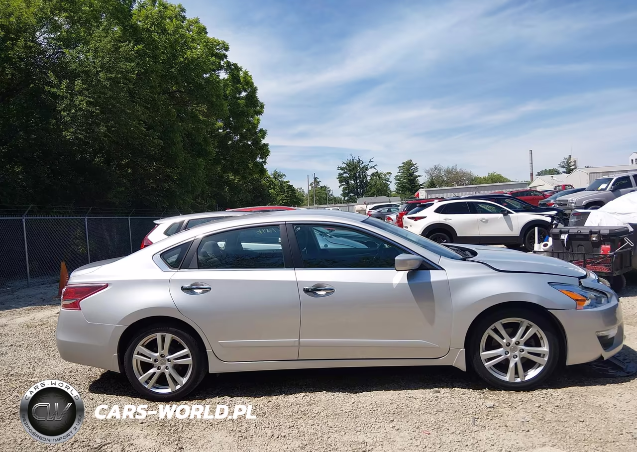 2013 Nissan Altima 3.5 S VIN:1N4BL3AP9DC115400 - 13