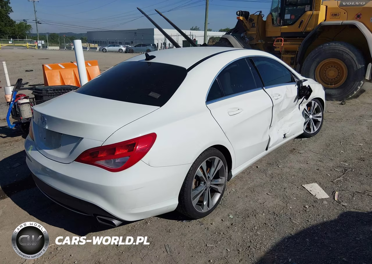 2015 Mercedes-Benz Cla 250 VIN:WDDSJ4EB6FN214807 - 4