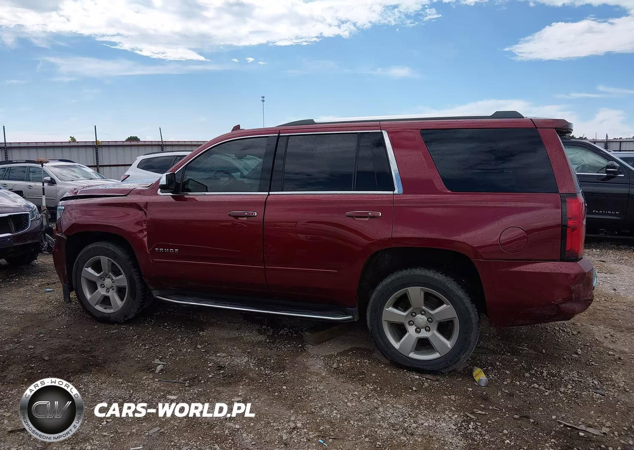 2017 Chevrolet Tahoe Premier VIN:1GNSKCKC7HR180250 - 14
