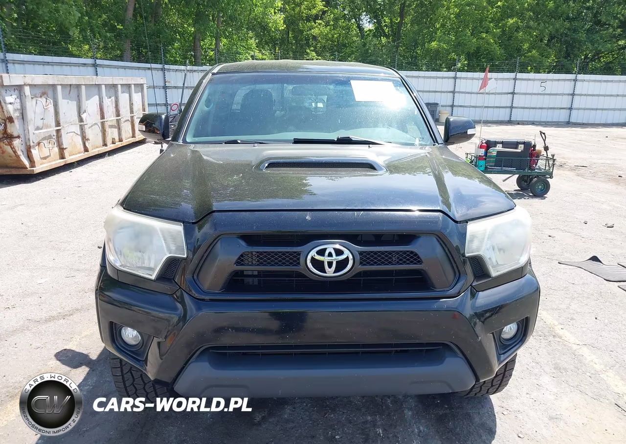 2015 Toyota Tacoma Base V6 VIN:5TFMU4FN5FX030191 - 12