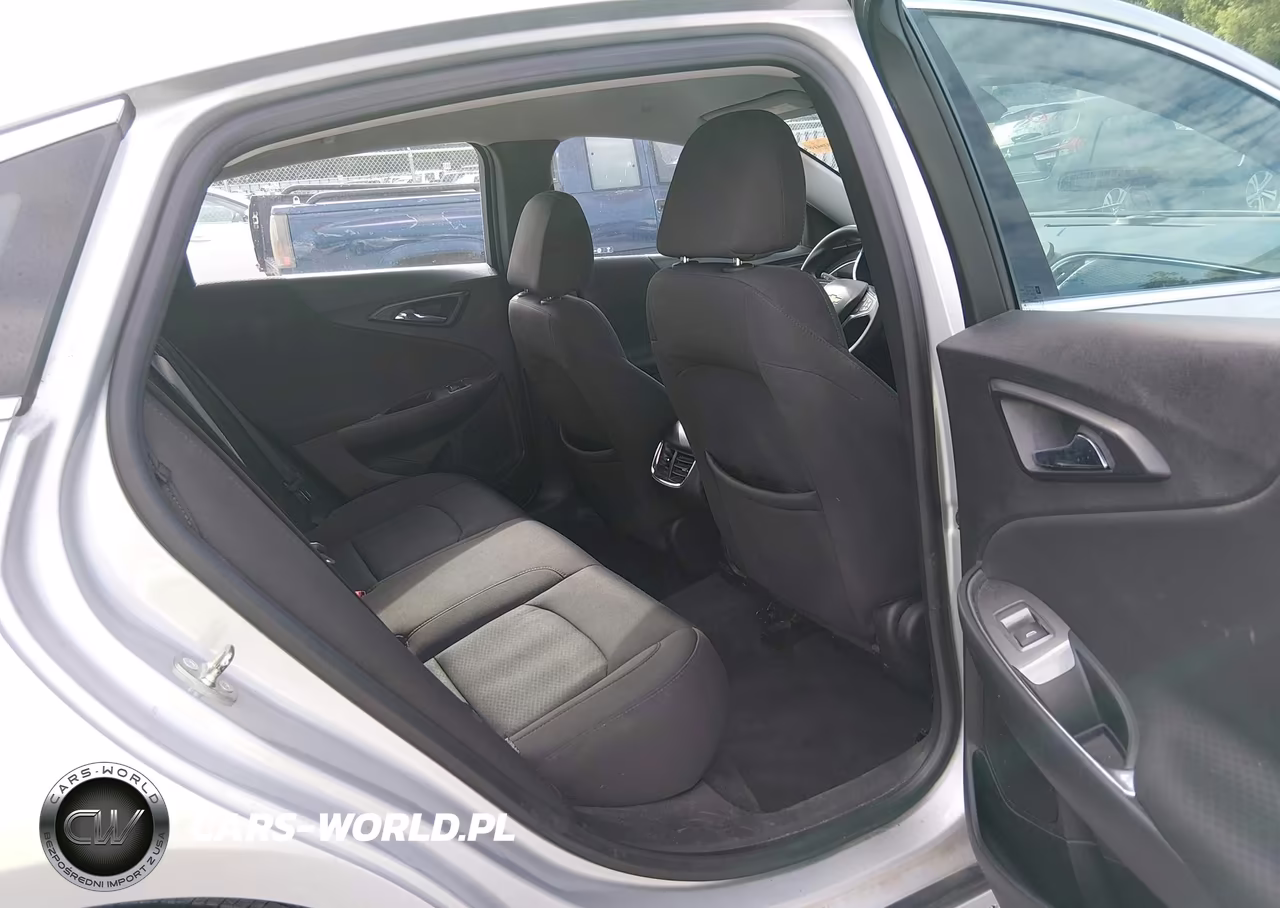 2018 Chevrolet Malibu Lt VIN:1G1ZD5ST5JF182902 - 8