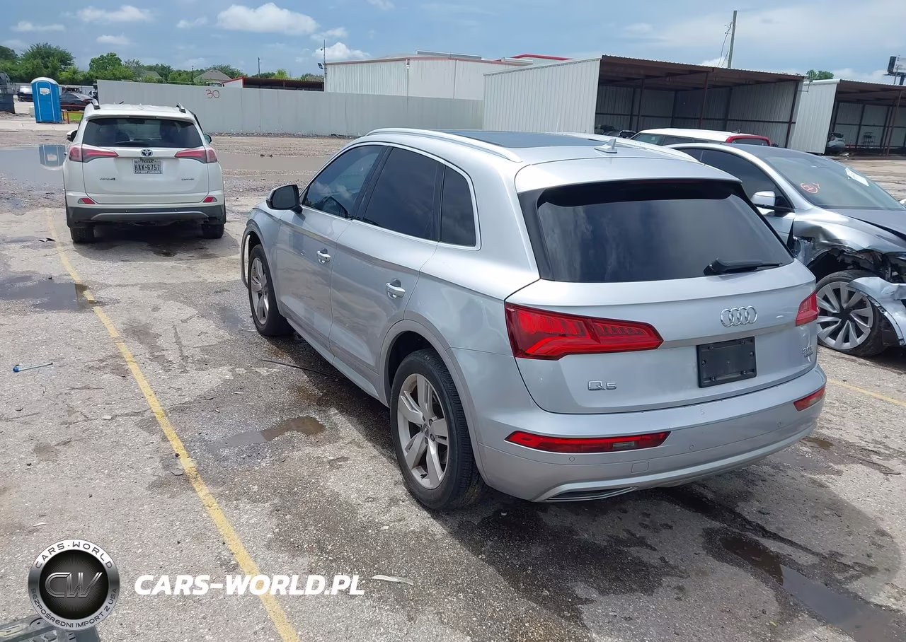 2018 Audi Q5 2.0T Premium-2.0T Tech Premium VIN:WA1BNAFY5J2010942 - 3