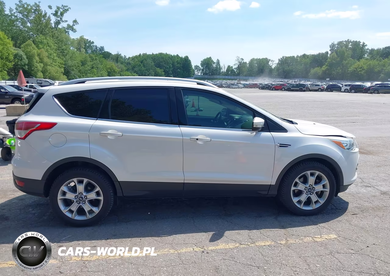 2016 Ford Escape Titanium VIN:1FMCU9J96GUC57682 - 14