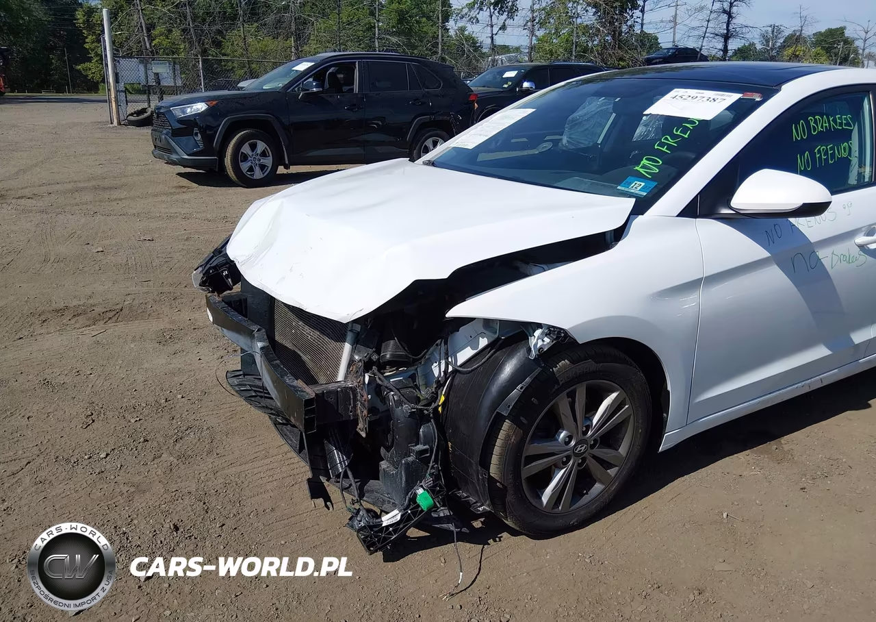 2017 Hyundai Elantra Value Edition VIN:5NPD84LFXHH201114 - 6