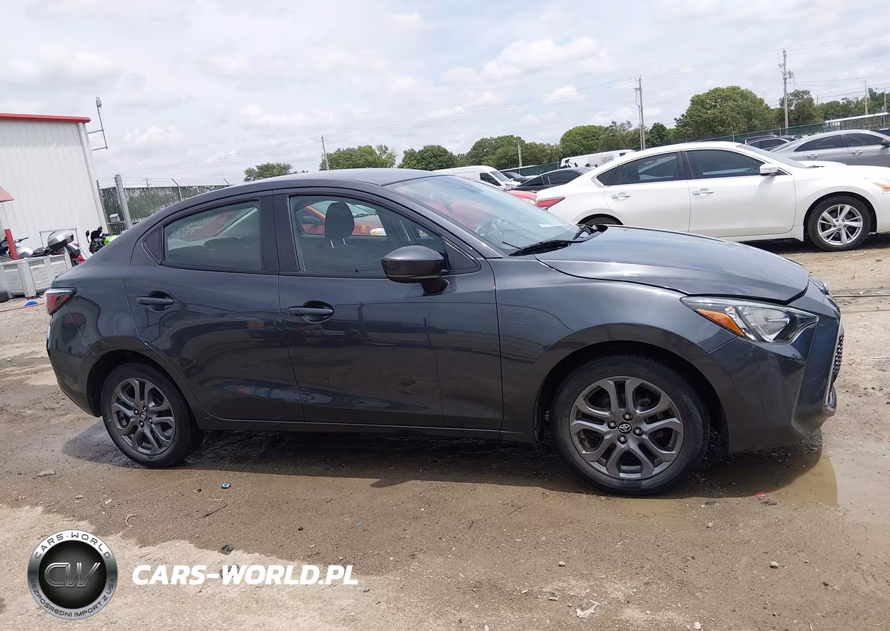 2019 Toyota Yaris Le VIN:3MYDLBYV2KY513894 - 13