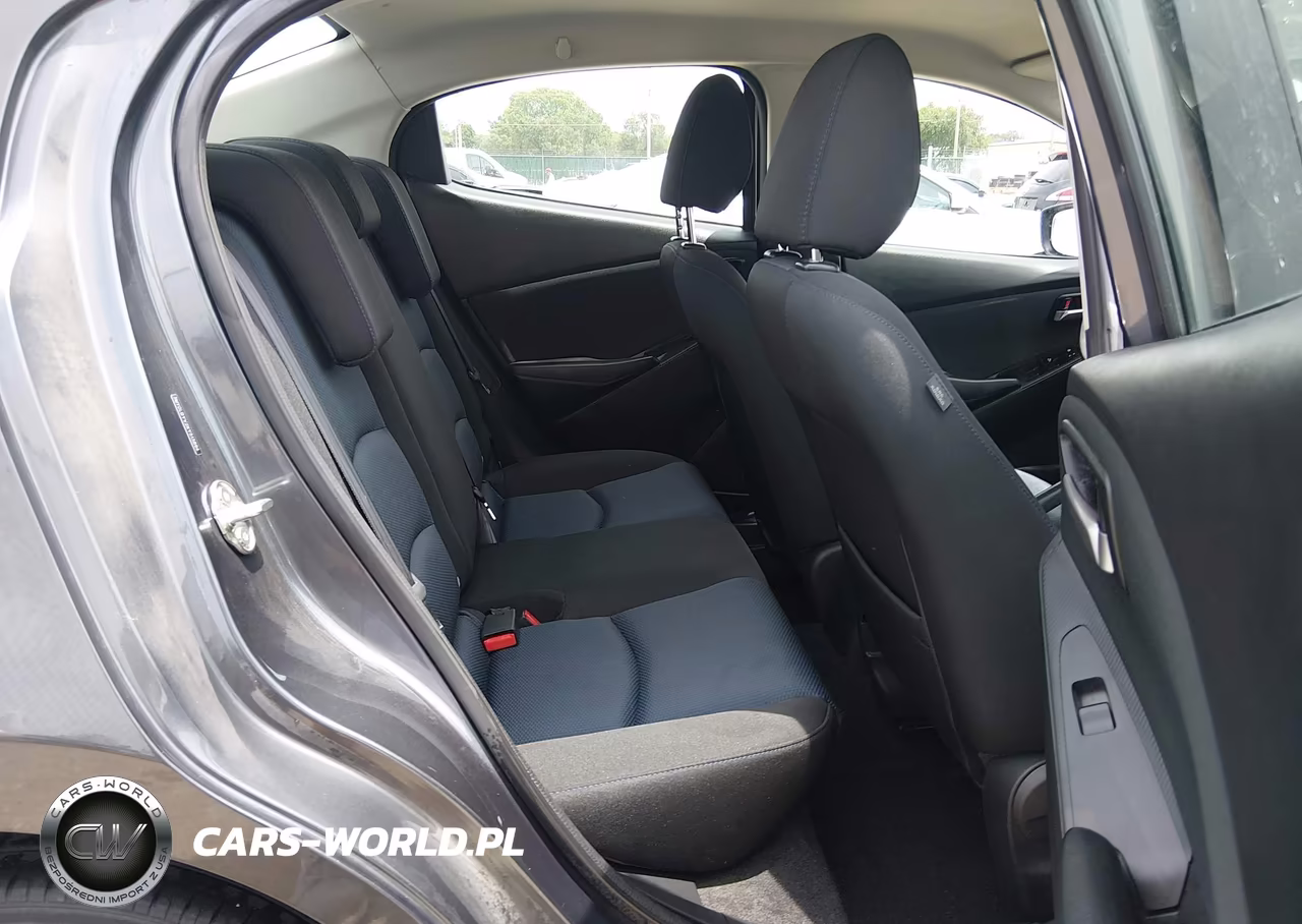 2019 Toyota Yaris Le VIN:3MYDLBYV2KY513894 - 8