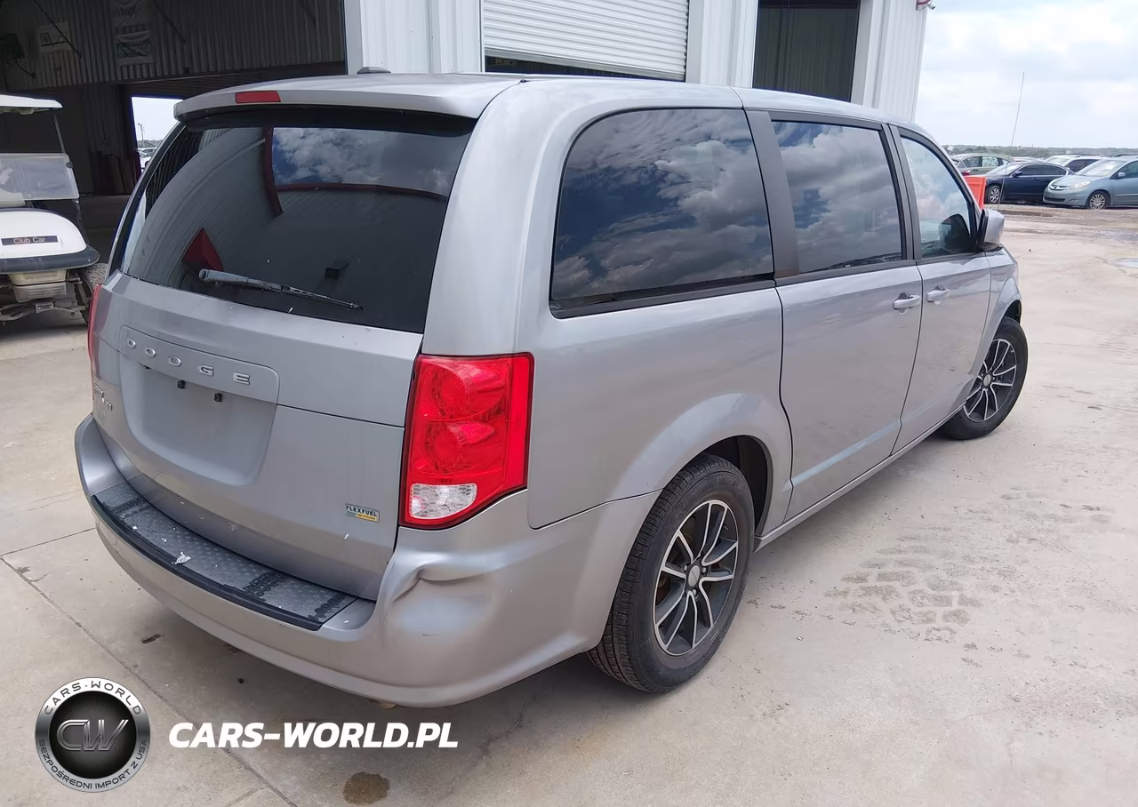 2018 Dodge Grand Caravan Se Plus VIN:2C4RDGBG2JR220360 - 4