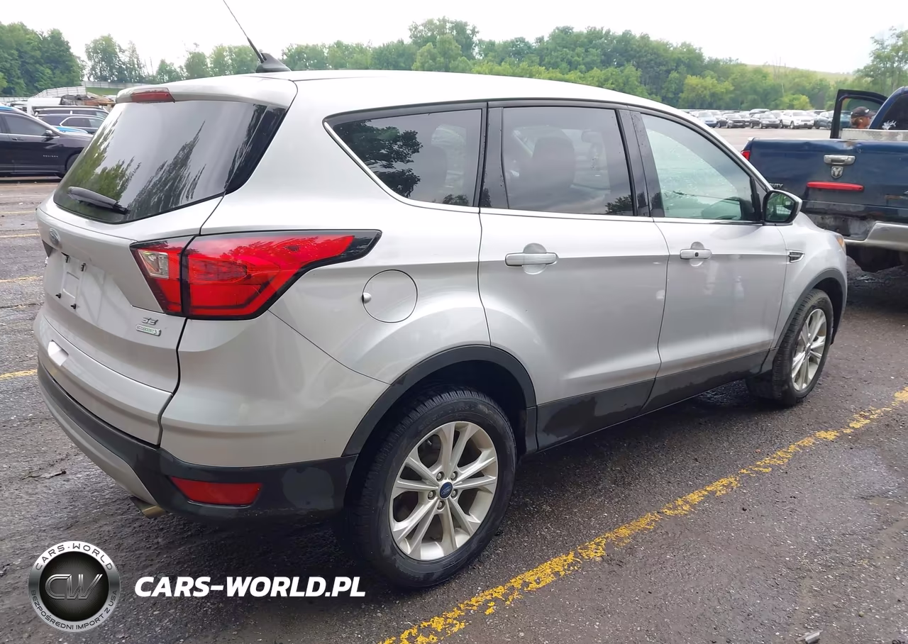 2019 Ford Escape Se VIN:1FMCU0GD3KUB62206 - 4