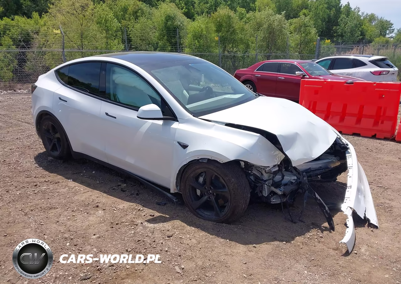 2026 Tesla Model Y All-Wheel Drive-Long Range Launch Series-Premium All-Wheel Drive – zdjęcie 1 z 15