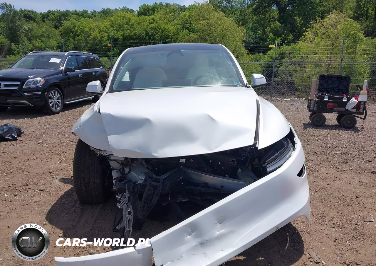2026 Tesla Model Y All-Wheel Drive-Long Range Launch Series-Premium All-Wheel Drive VIN:7SAYGDEE9TF358636 - 11