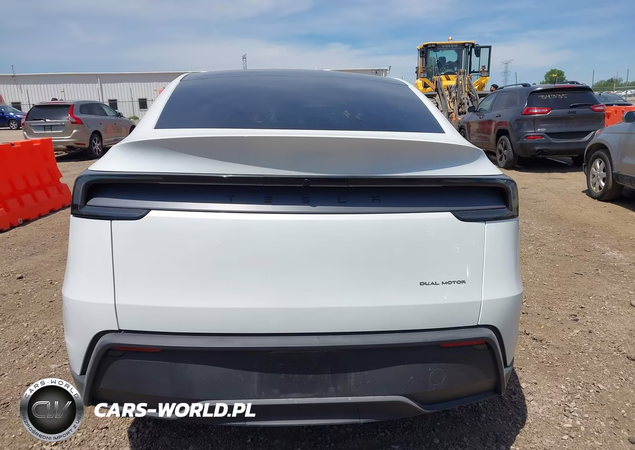 2026 Tesla Model Y All-Wheel Drive-Long Range Launch Series-Premium All-Wheel Drive VIN:7SAYGDEE9TF358636 - 15