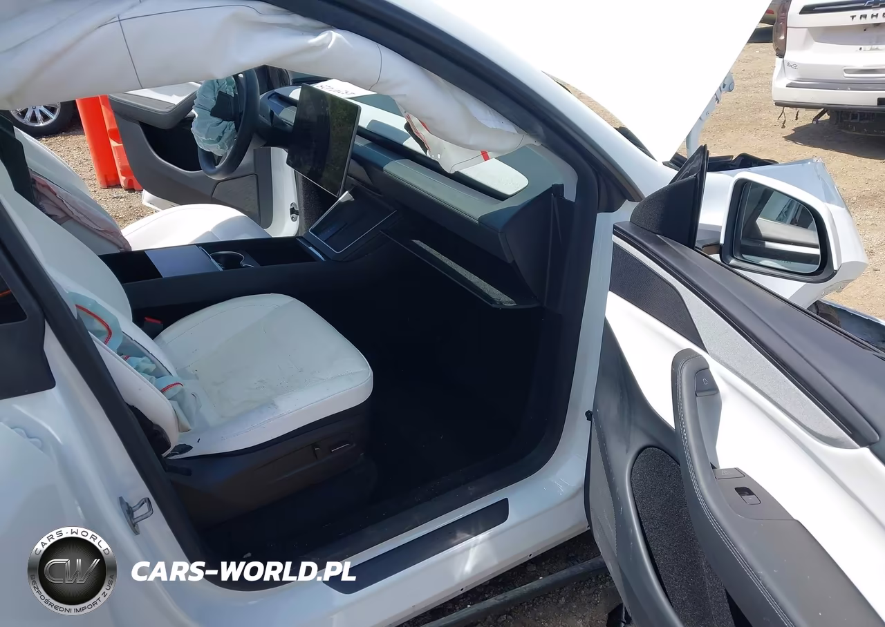 2026 Tesla Model Y All-Wheel Drive-Long Range Launch Series-Premium All-Wheel Drive VIN:7SAYGDEE9TF358636 - 5