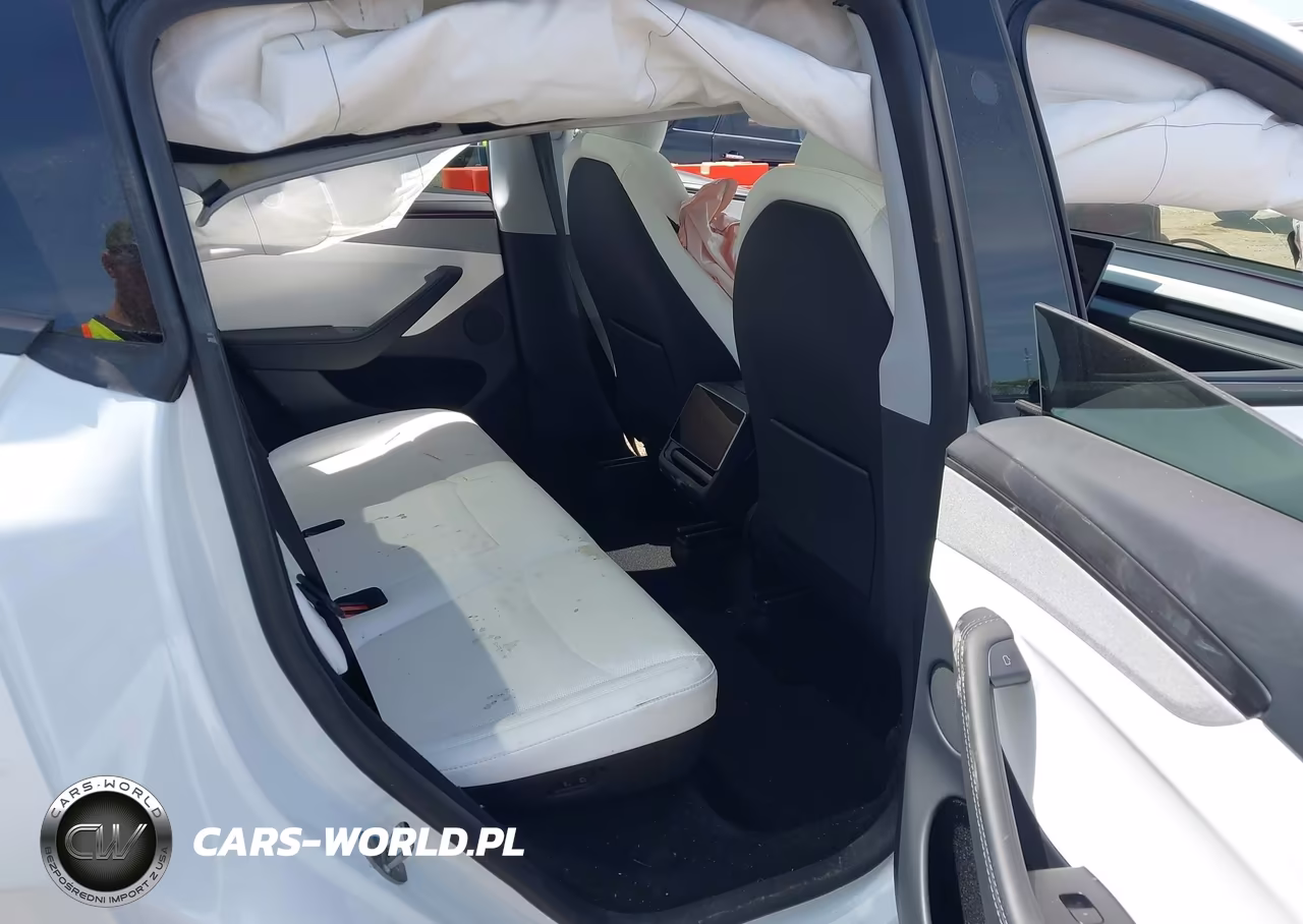 2026 Tesla Model Y All-Wheel Drive-Long Range Launch Series-Premium All-Wheel Drive VIN:7SAYGDEE9TF358636 - 8