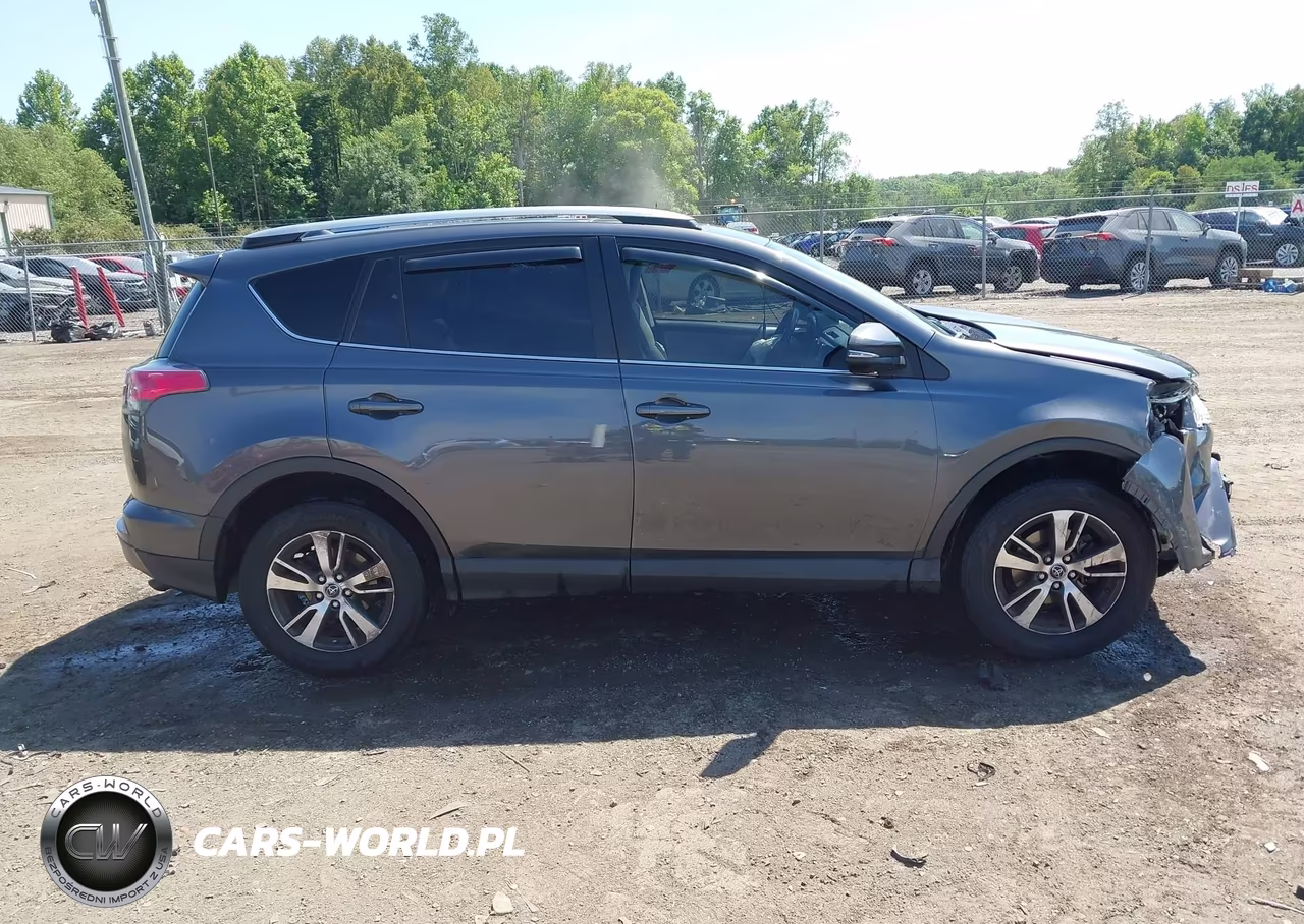 2018 Toyota Rav4 Xle VIN:JTMRFREVXJJ725485 - 14
