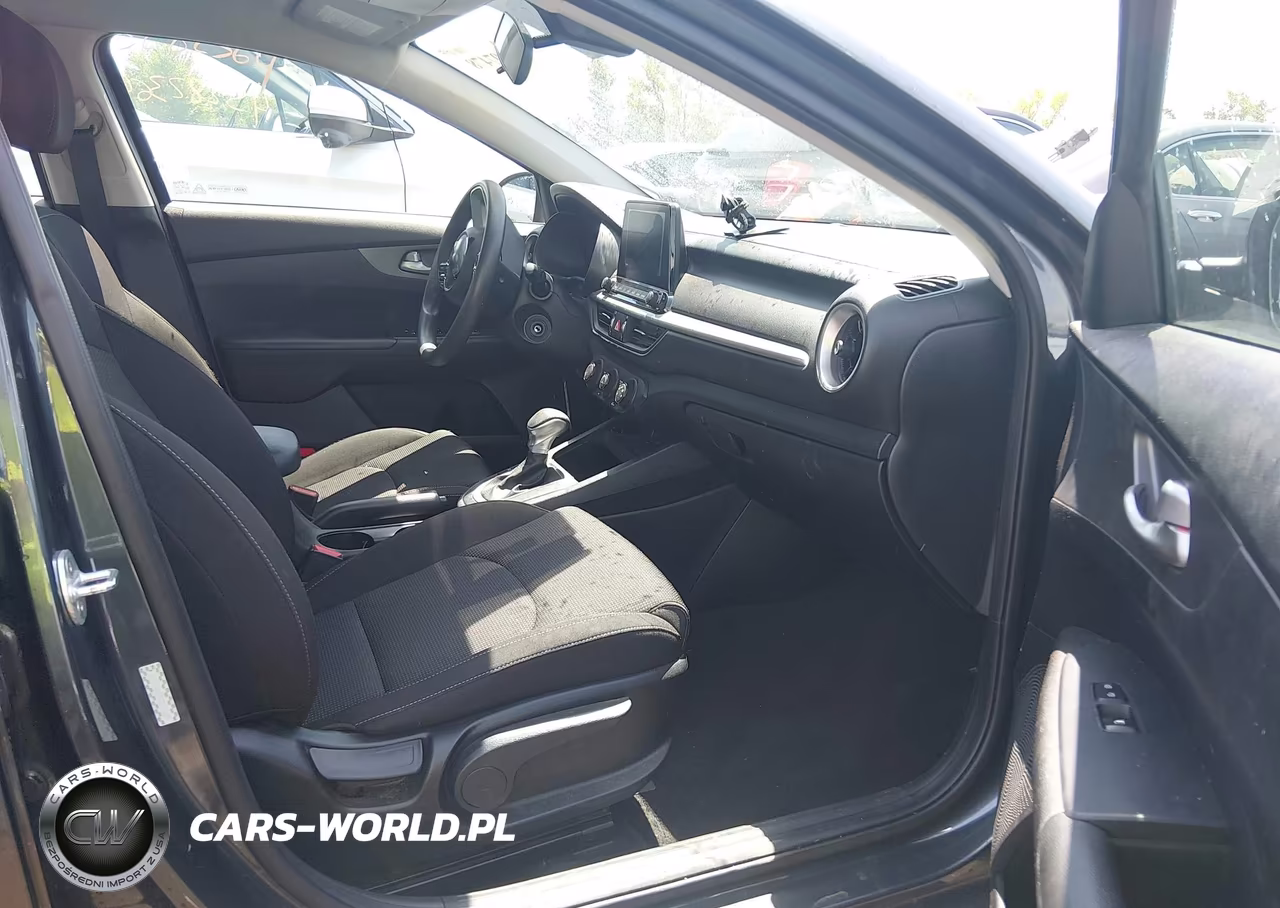 2020 Kia Forte Fe VIN:3KPF24AD9LE181608 - 5