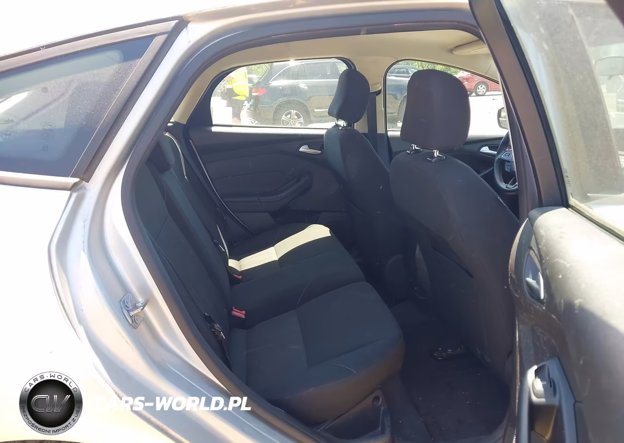 2015 Ford Focus Se VIN:1FADP3K22FL317935 - 8