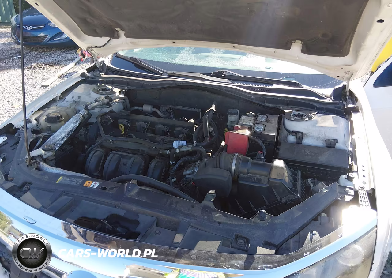 2012 Ford Fusion S VIN:3FAHP0GA3CR340475 - 10