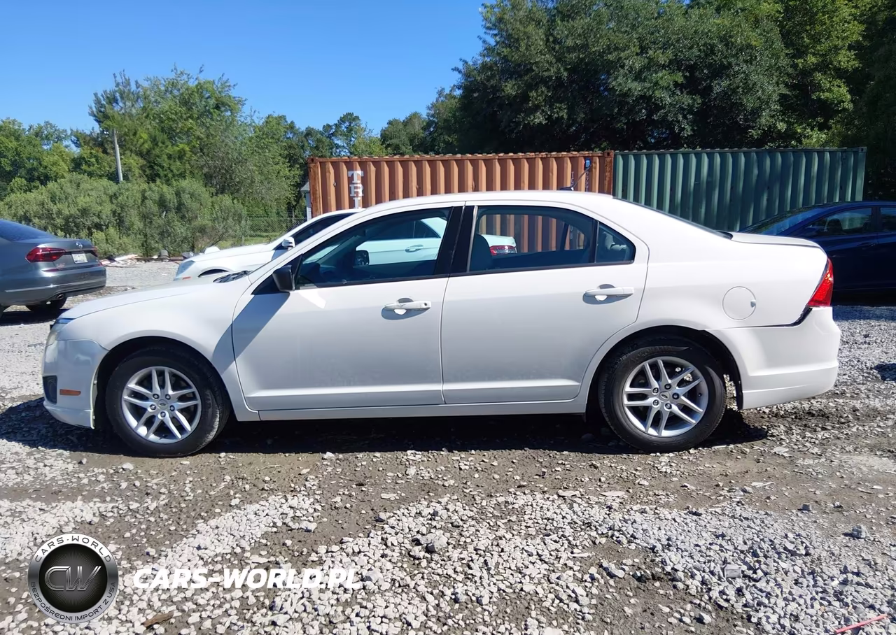 2012 Ford Fusion S VIN:3FAHP0GA3CR340475 - 15