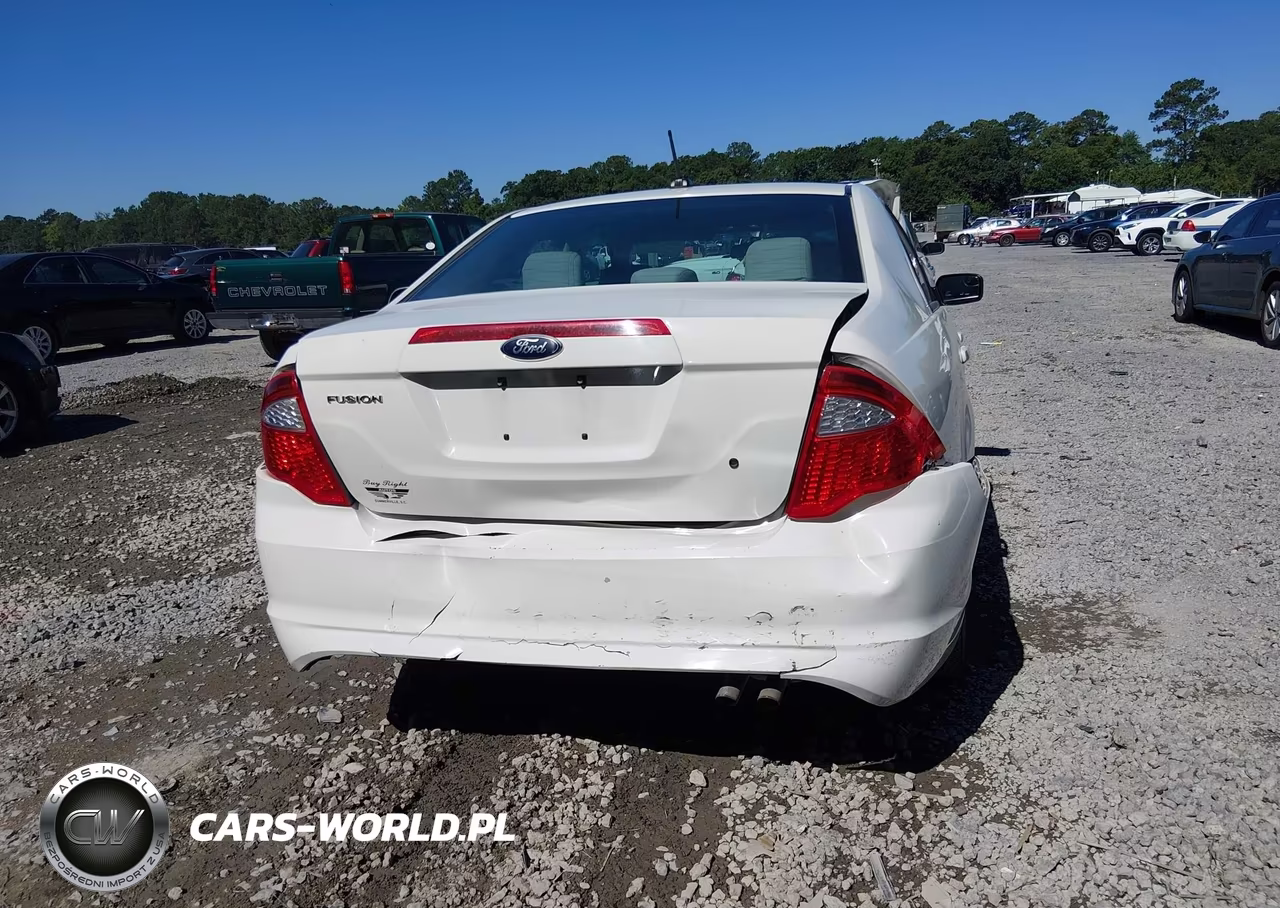 2012 Ford Fusion S VIN:3FAHP0GA3CR340475 - 17
