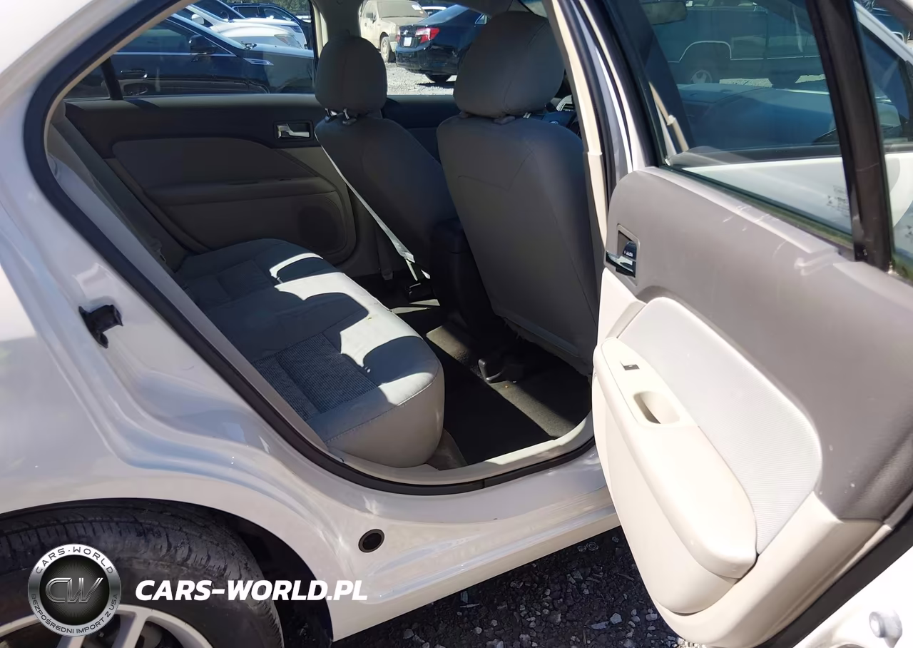 2012 Ford Fusion S VIN:3FAHP0GA3CR340475 - 8